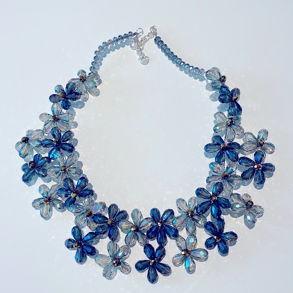 Beautiful Nakamol Crystal bib necklace. Like new!